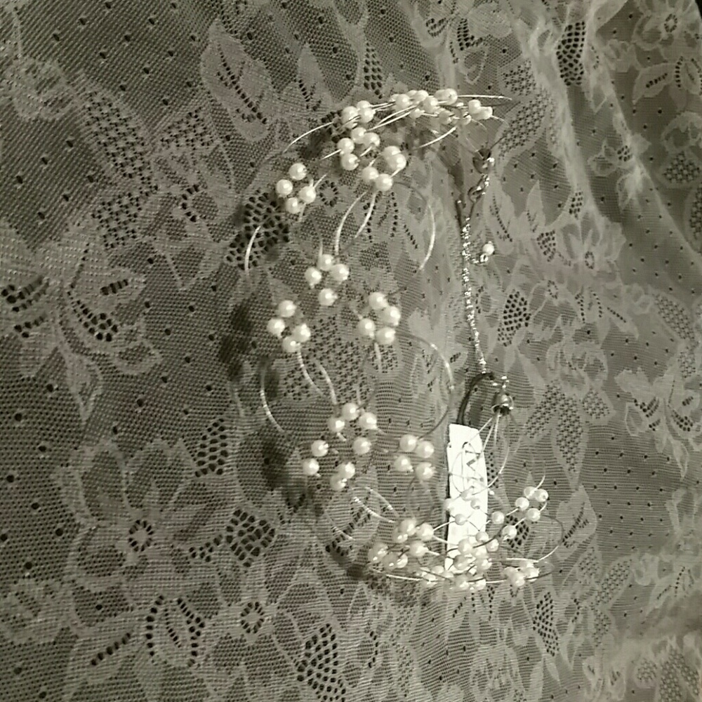 Monet Faux Pearl choker